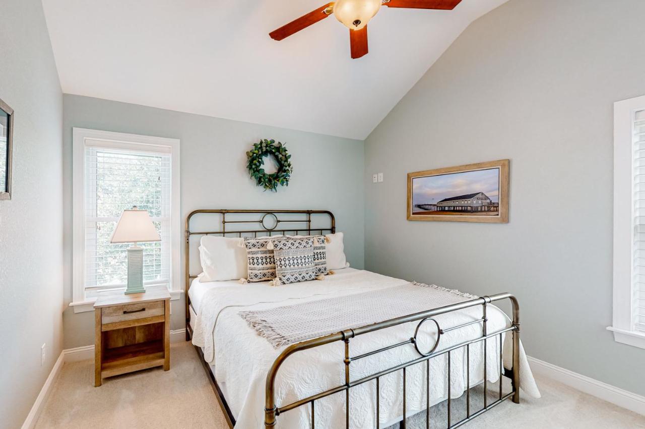 Coastal Serenity - Unit A - Top Floor Kill Devil Hills Bagian luar foto