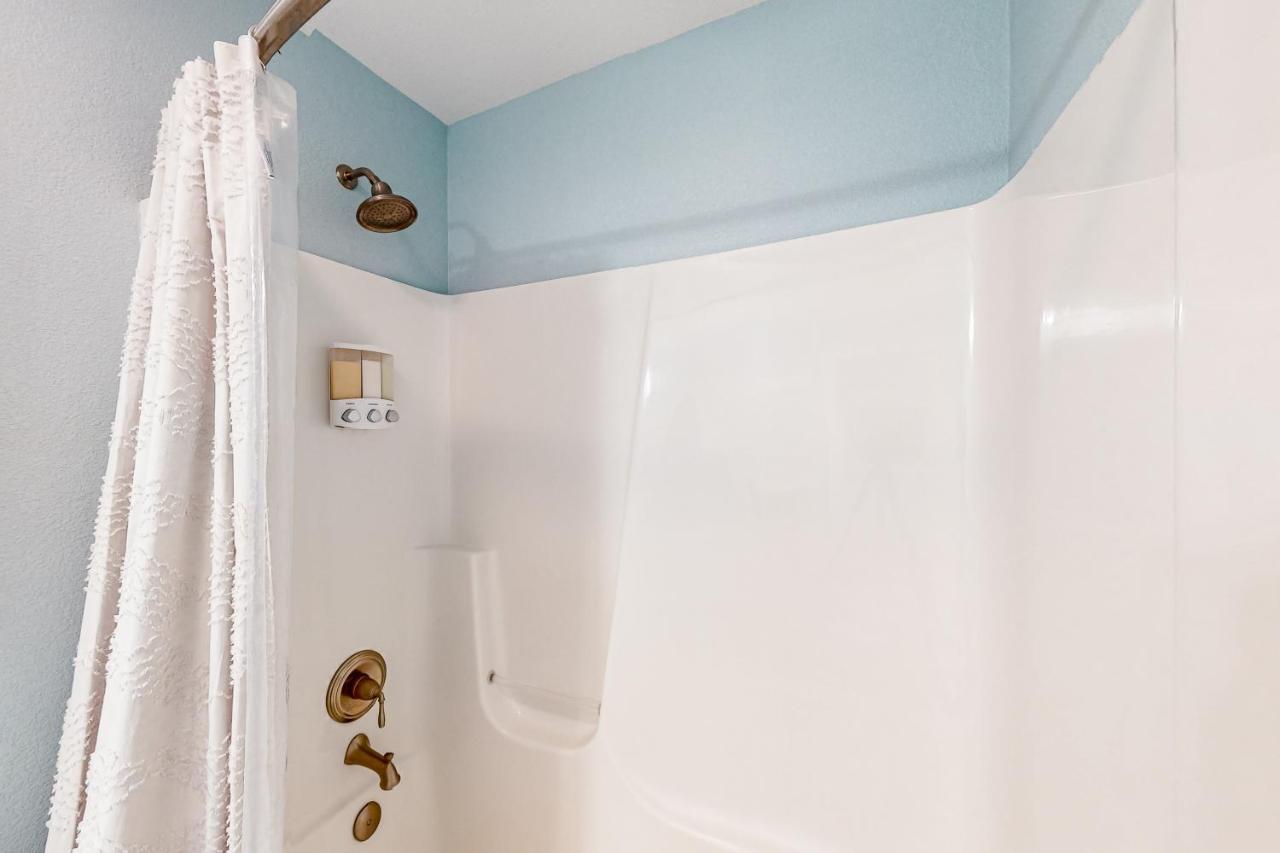 Coastal Serenity - Unit A - Top Floor Kill Devil Hills Bagian luar foto