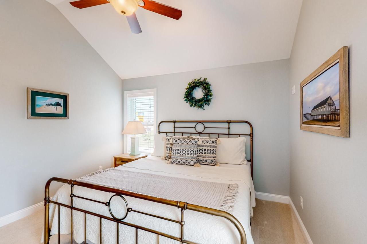 Coastal Serenity - Unit A - Top Floor Kill Devil Hills Bagian luar foto