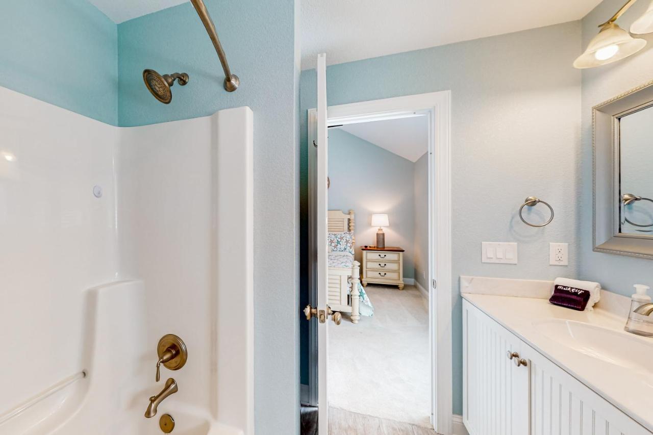 Coastal Serenity - Unit A - Top Floor Kill Devil Hills Bagian luar foto